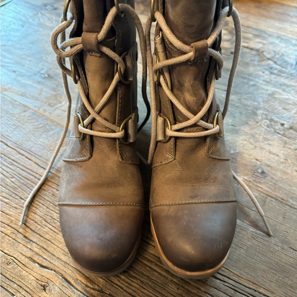 Joan of Arc Sorel wedge boots - Picture 3 of 4